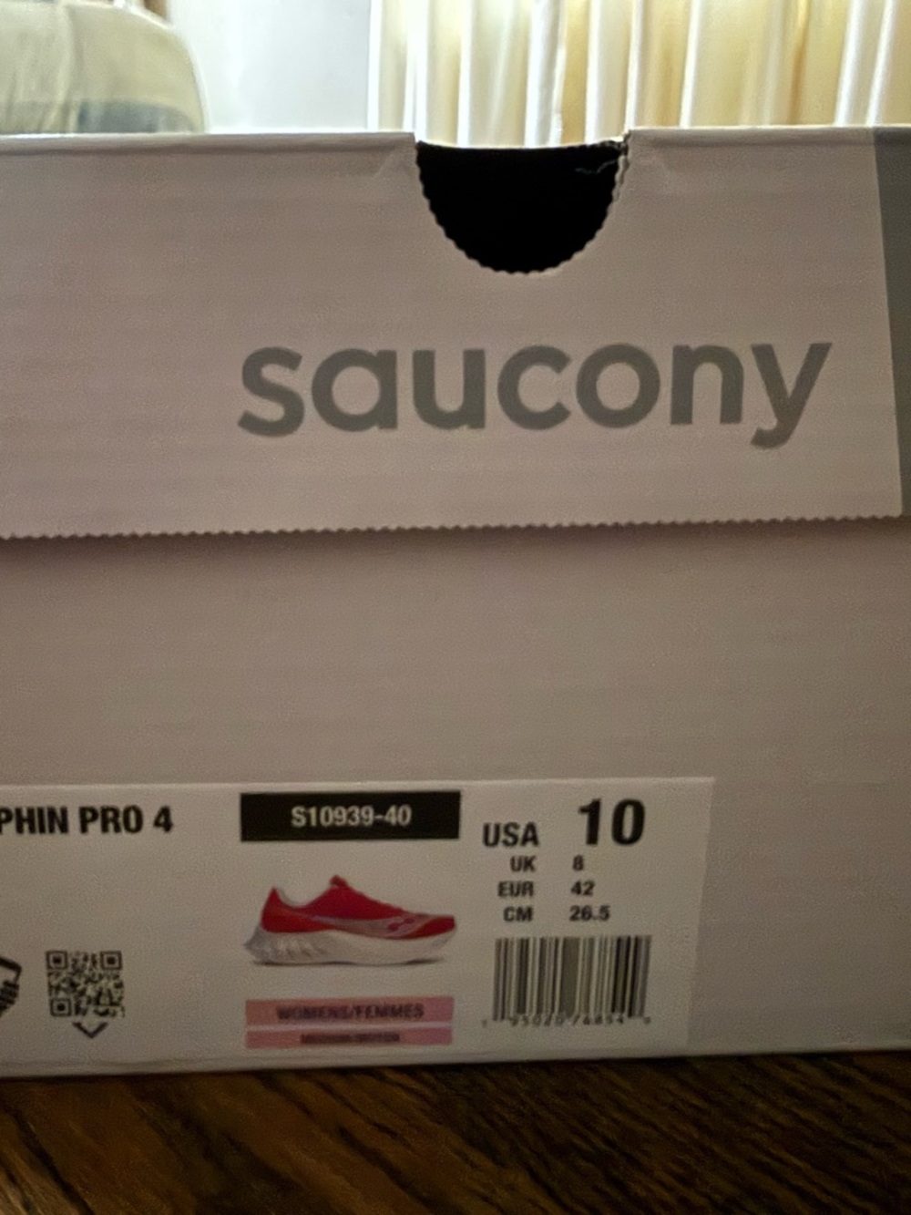 Saucony Women's Magenta Endorphin Pro 4 Running Shoes - Picture 2 of 11